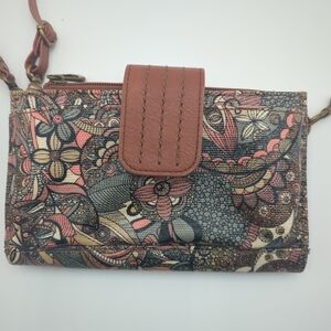 Sakroots Sienna Olympic Smartphone Crossbody Multi Compartment Travel Purse